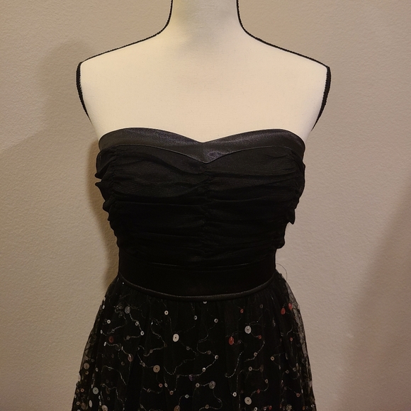 Sequin Heart's Mini sweetheart dress - Picture 2 of 5